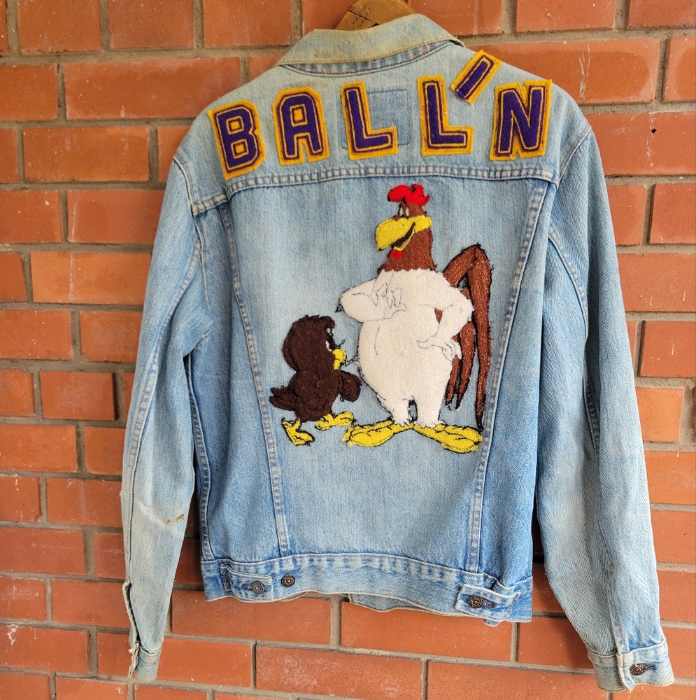 Custom levis denim jacket mens small foghorn leghorn 80s